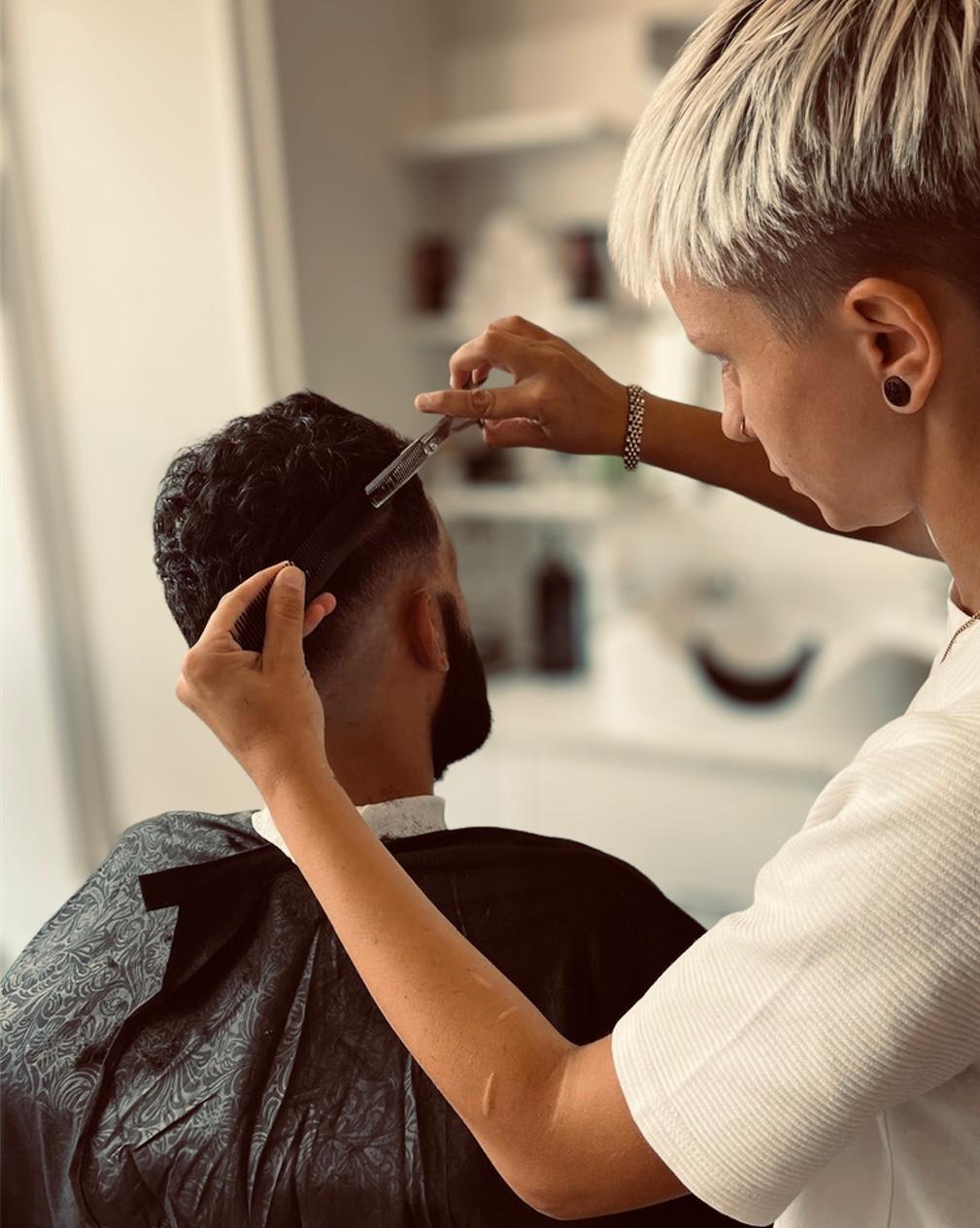 Barber Parlour
